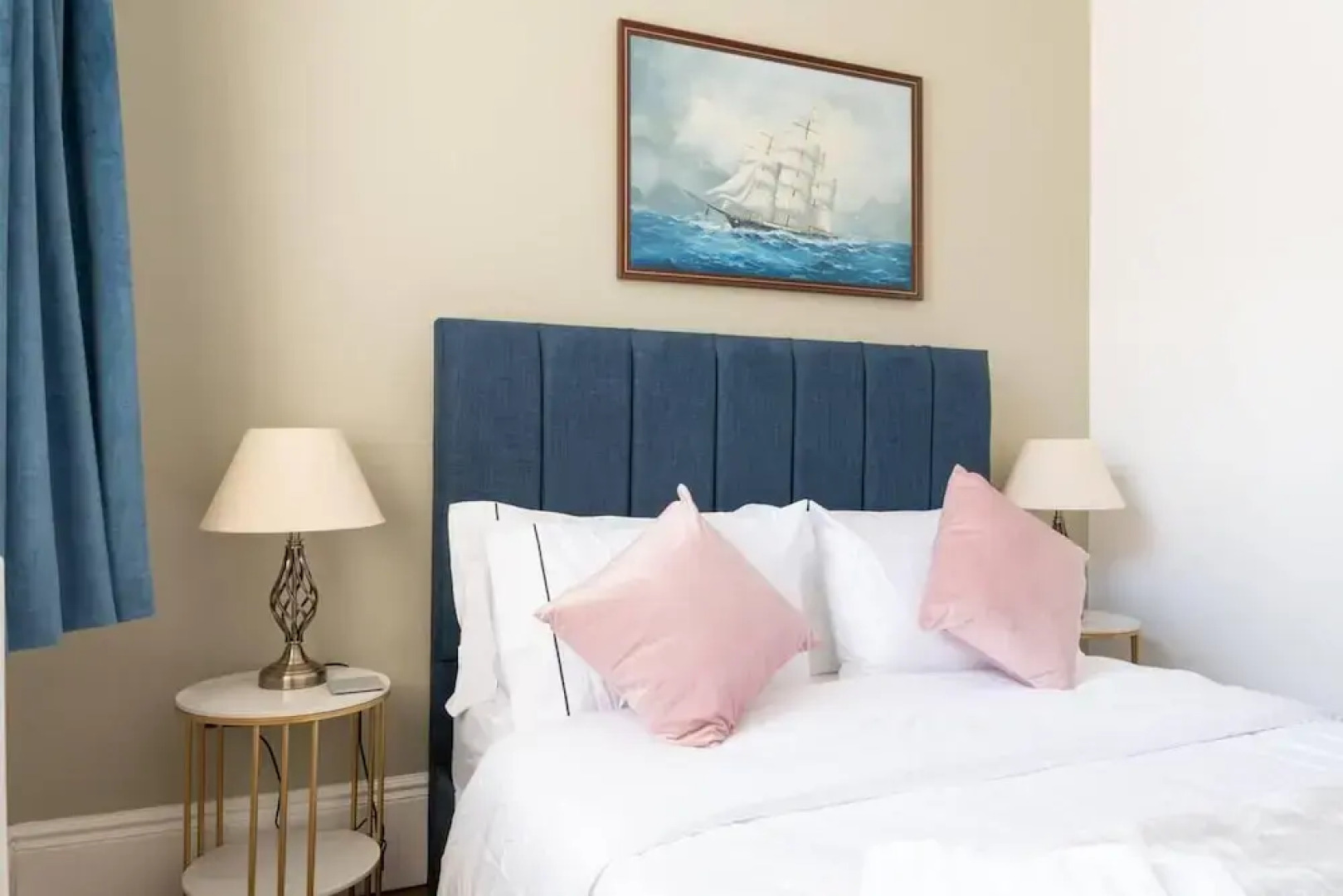 Beachfront Escape & Wow Sea Views, Luxury Retreat