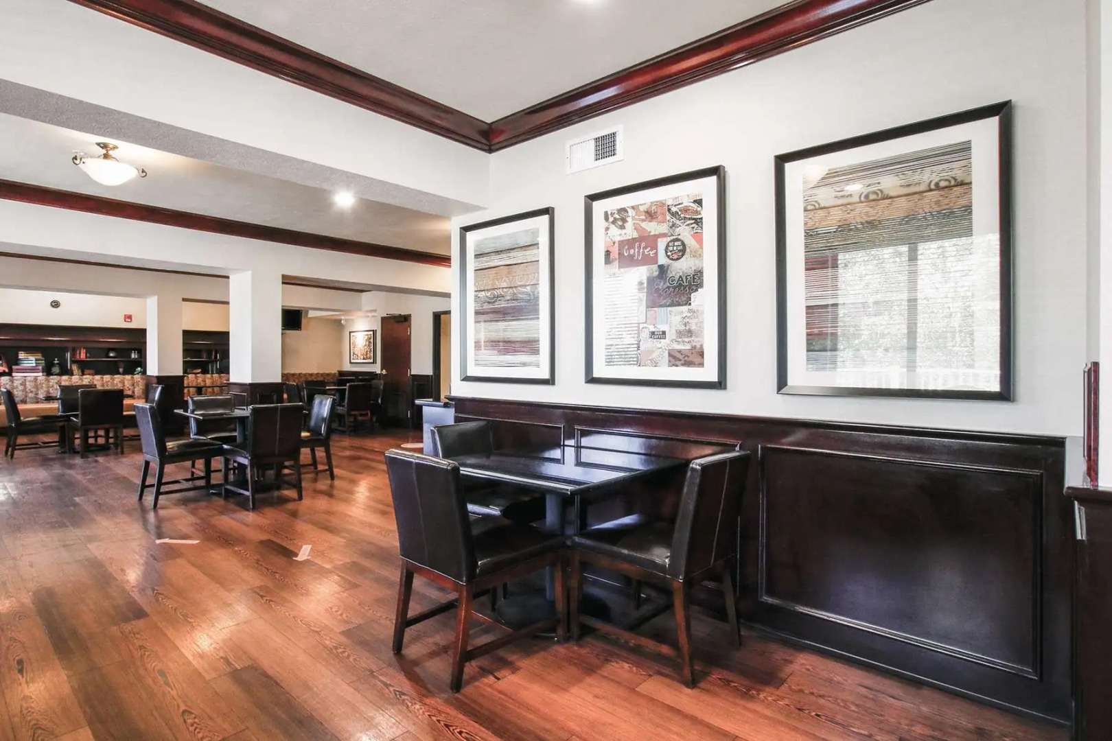 Oxford Suites Spokane Valley