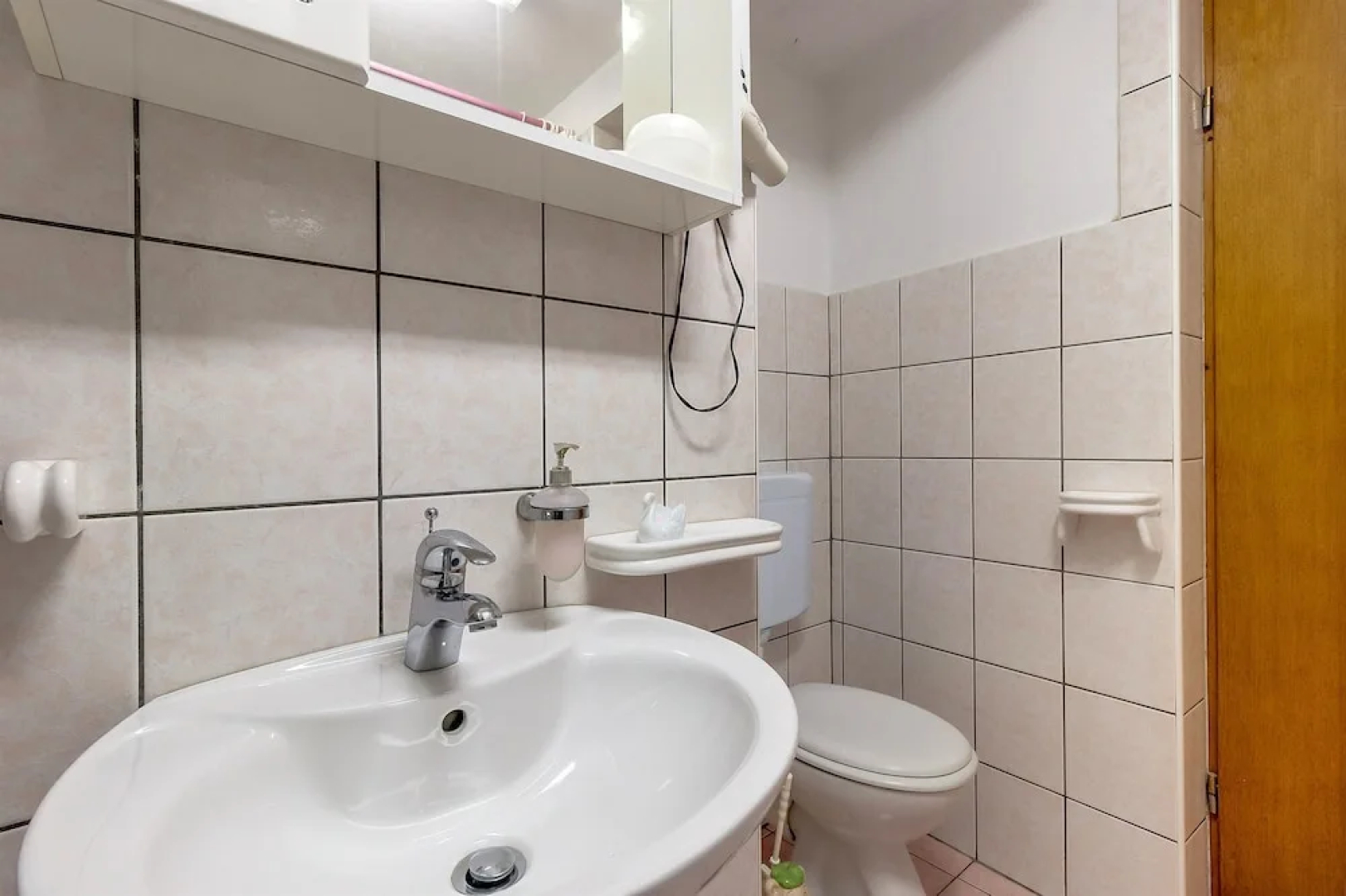 Apartments and Room Rukonic