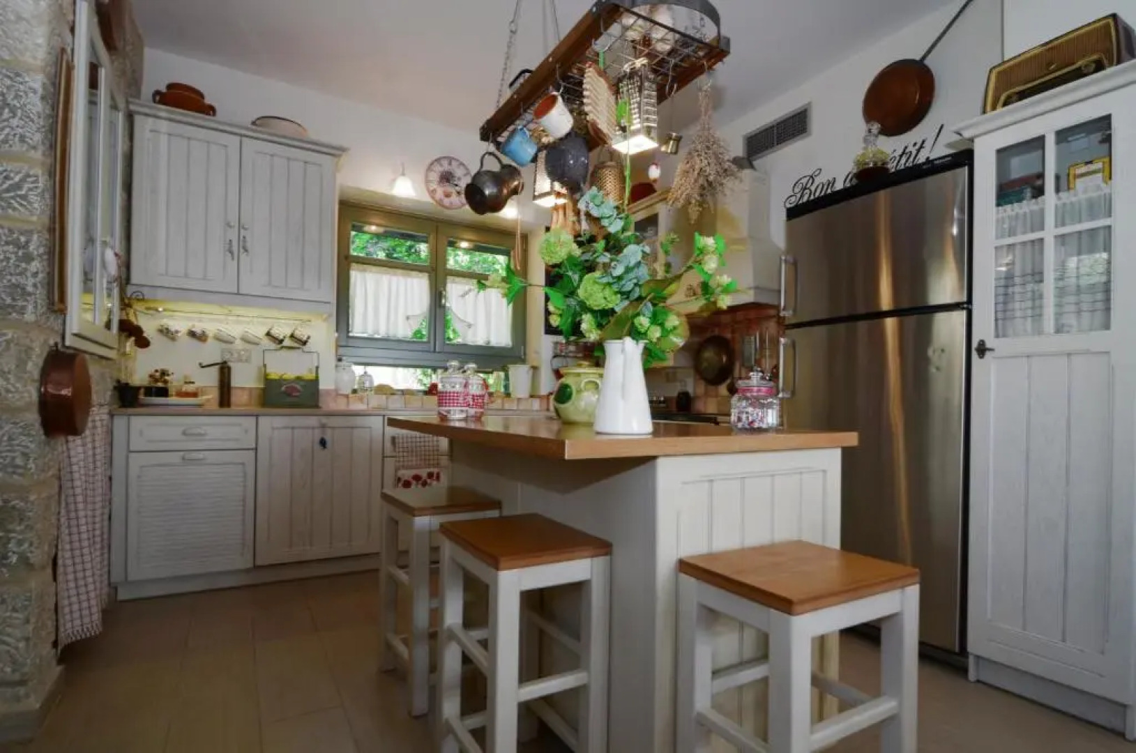 Endless Blue and Luxury at Verga