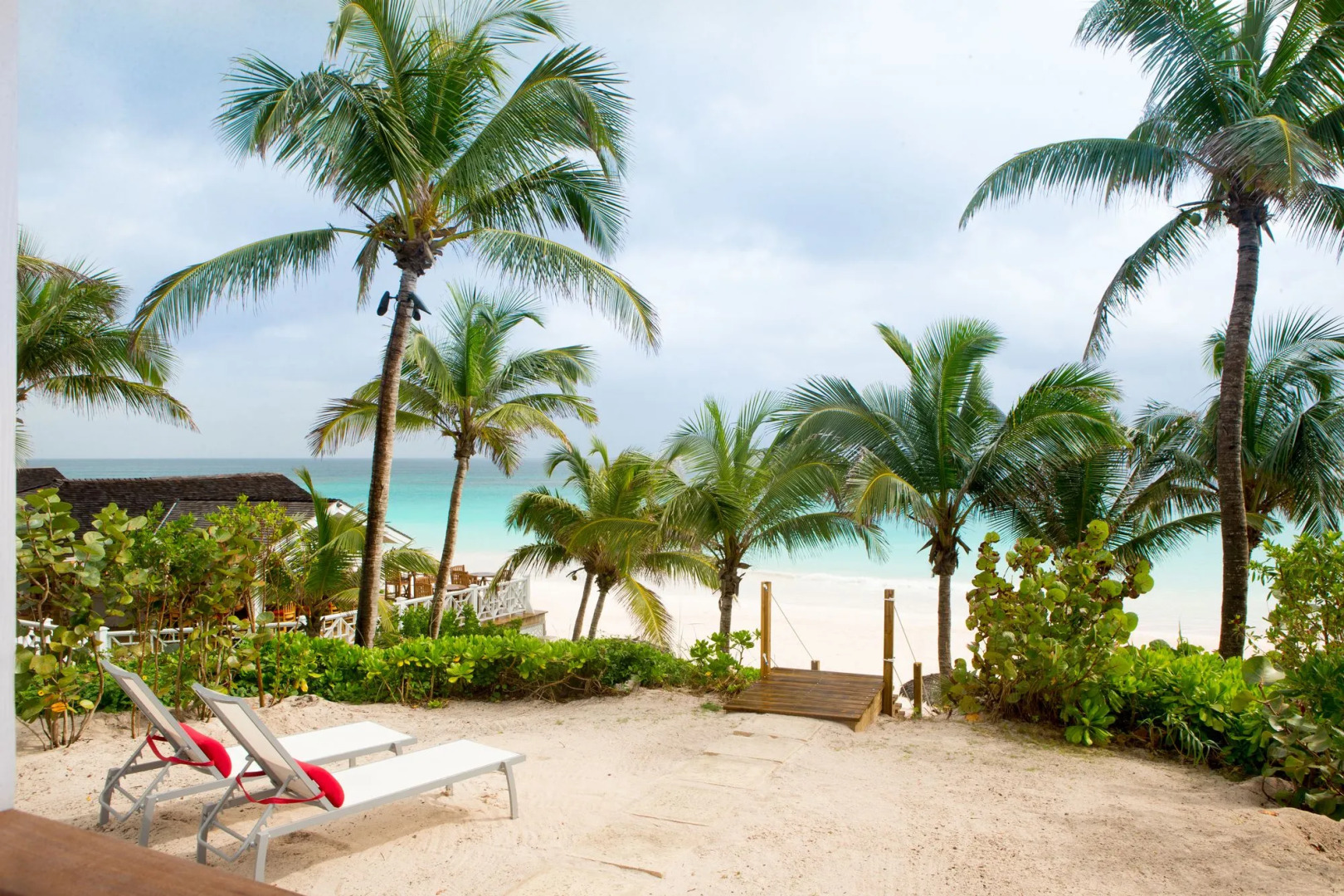 Coral Sands Inn & Cottages