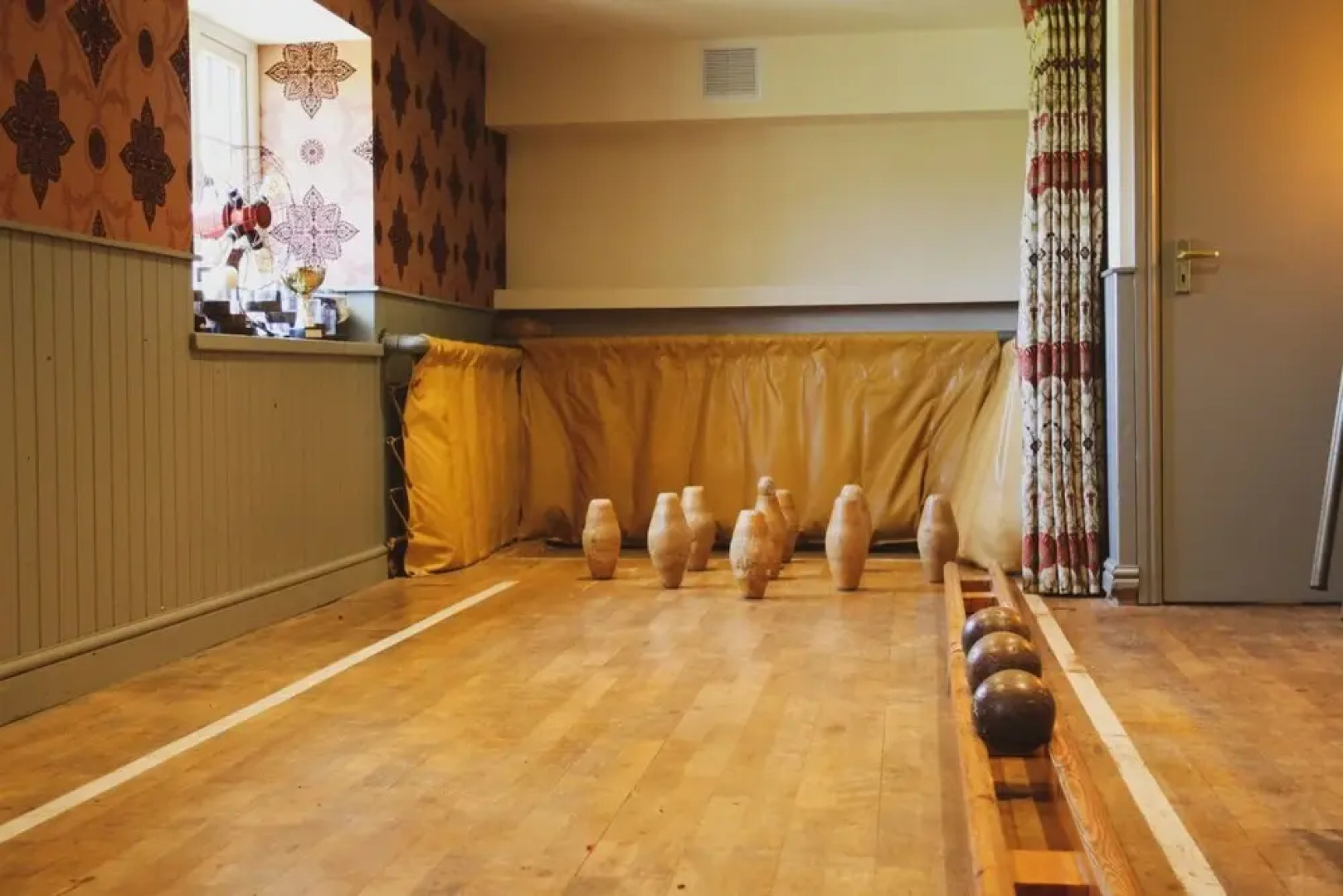 The Bell at Broadway