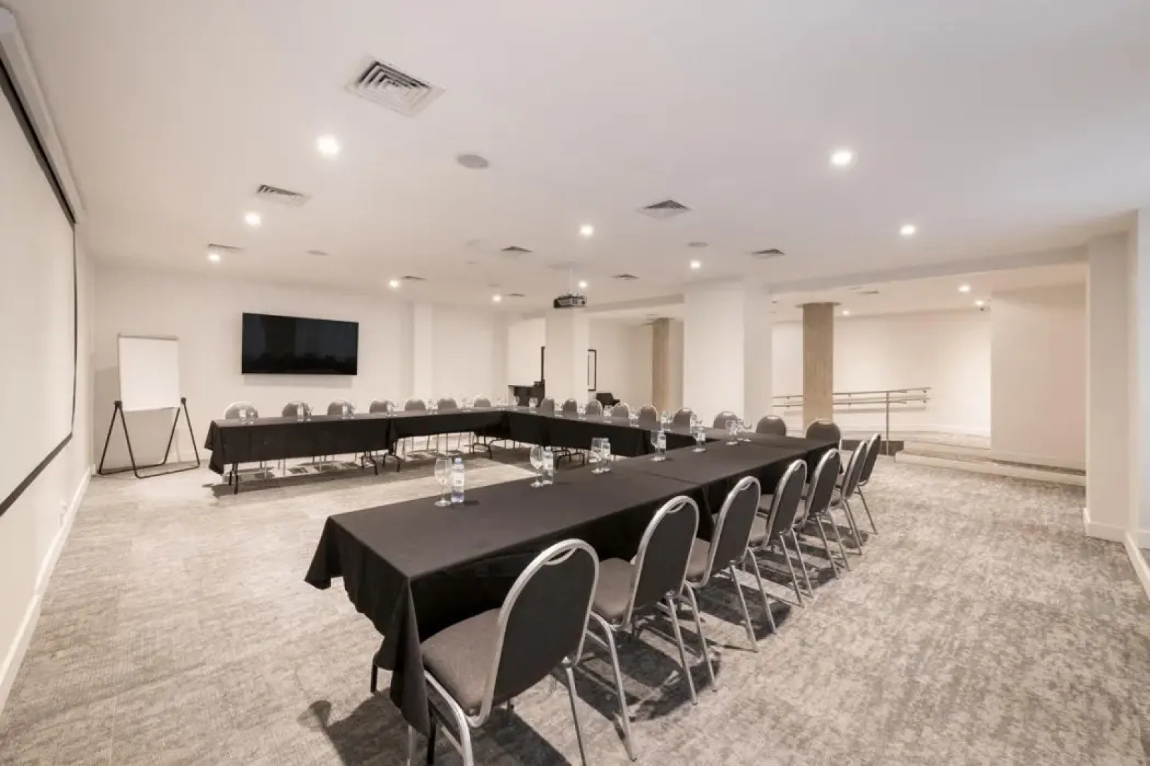 Starkville Inn & Suites