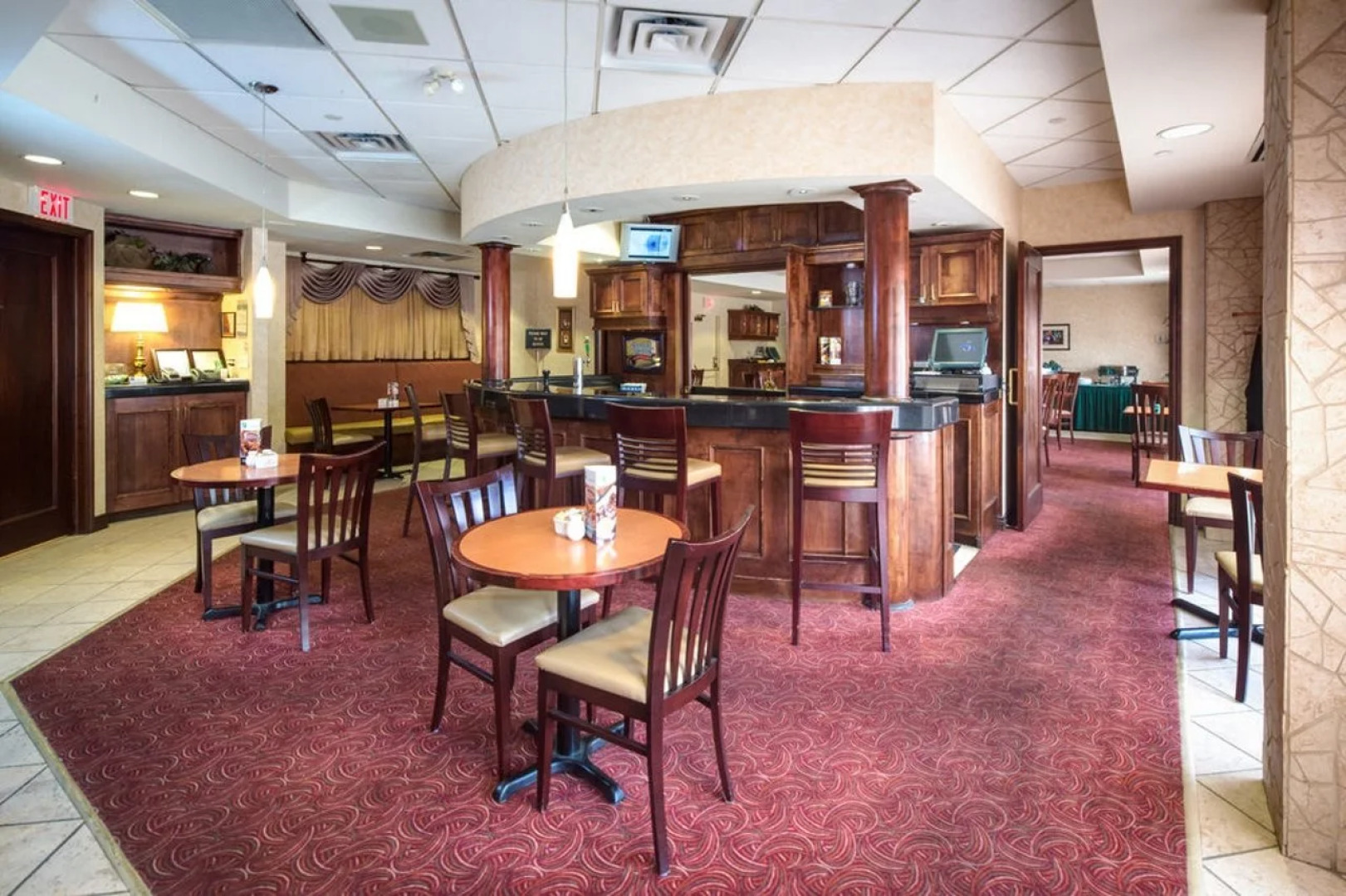 Holiday Inn Express & Suites Mississauga-Toronto Southwest by IHG