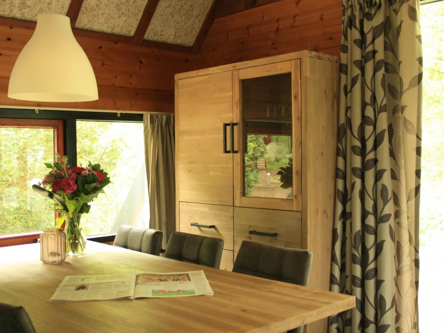 Comfy Bungalow With a Fire Place, in the Forest