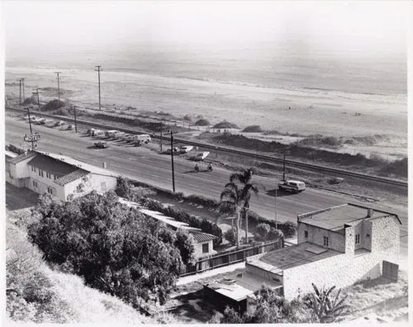 El Caminante Bar & Bungalows