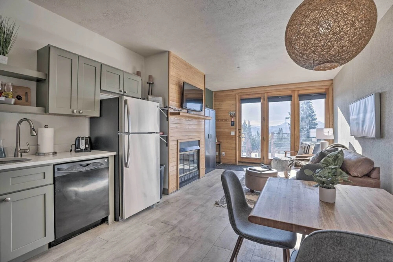 Pool & Hot Tub Access: Silverthorne Condo!