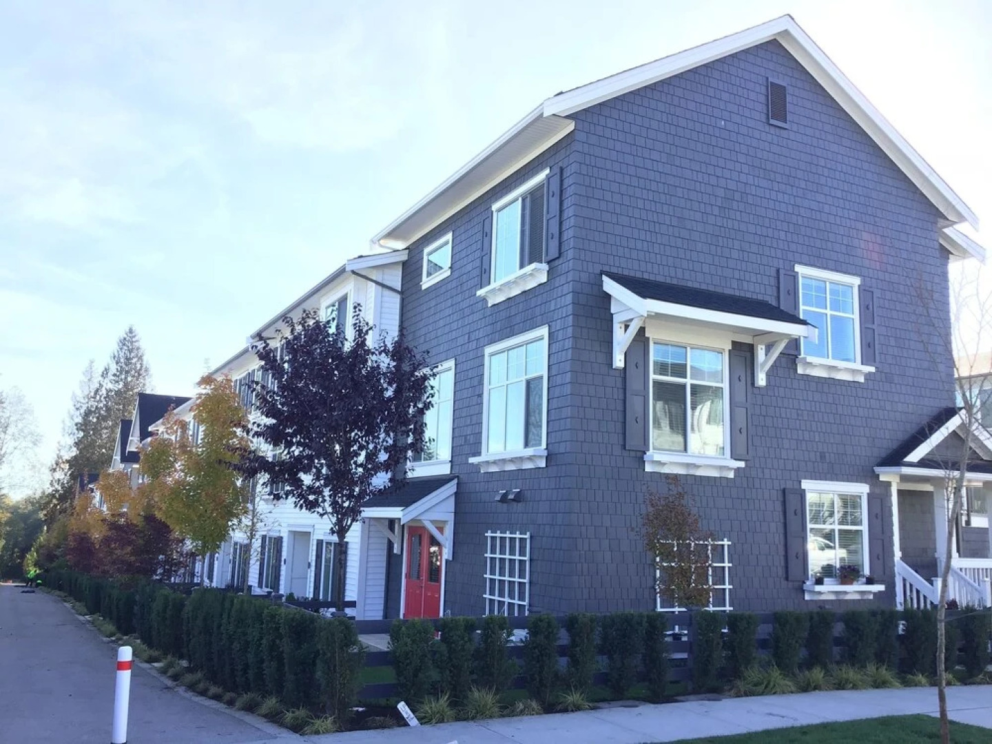 Welcome To Surrey Townhouse