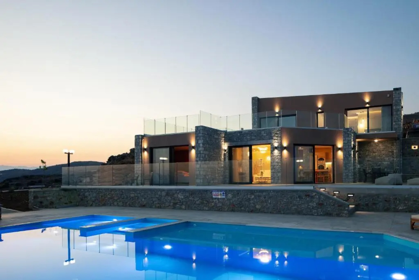 Seafront luxury villa with infinity pool & devine views!