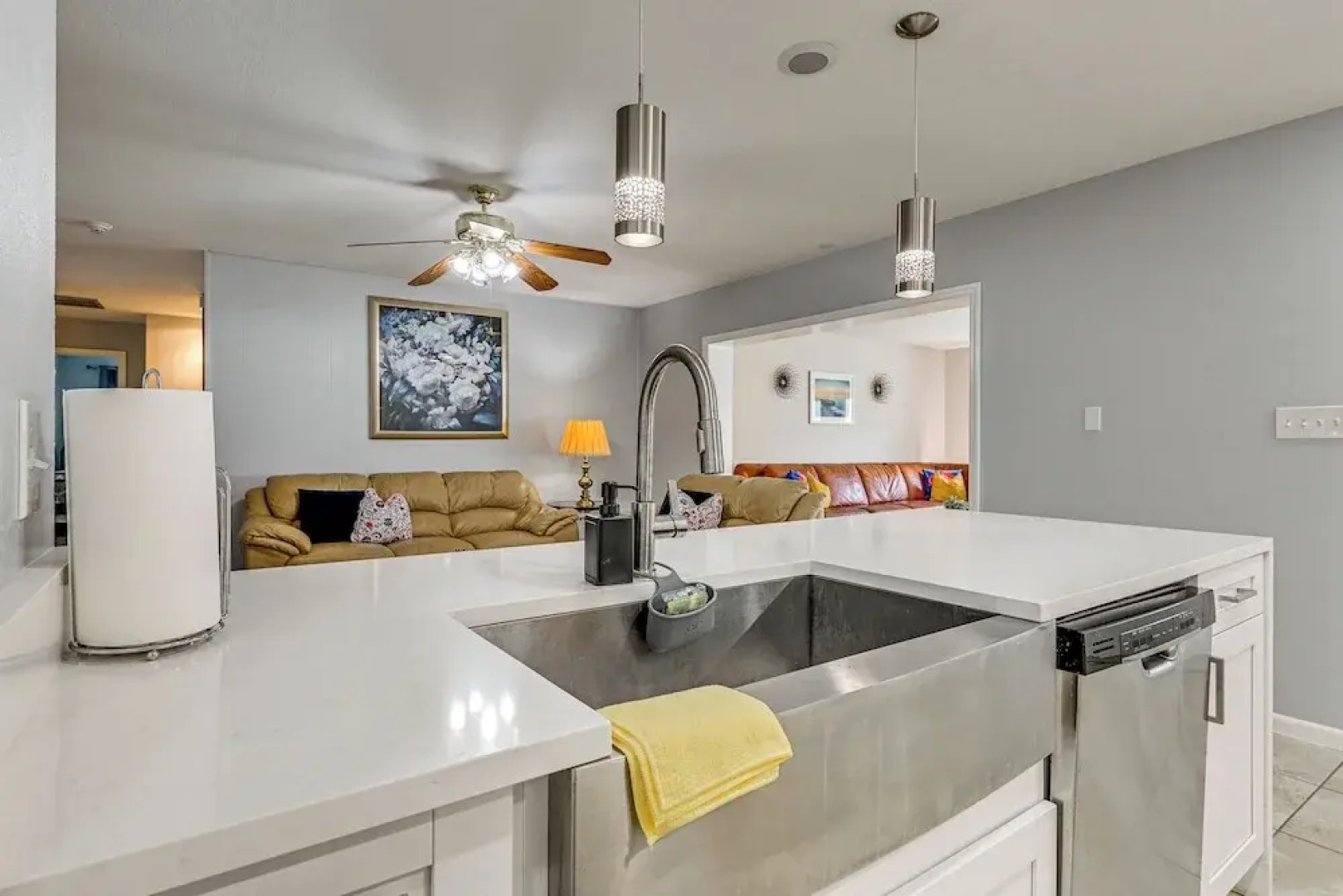 Lutz Home ~ 14 Mi to Downtown Tampa