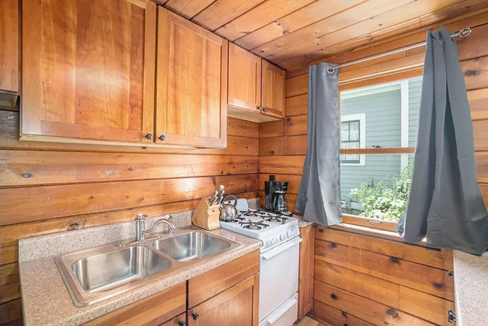 The Grand Inn Apartment Hotel 180