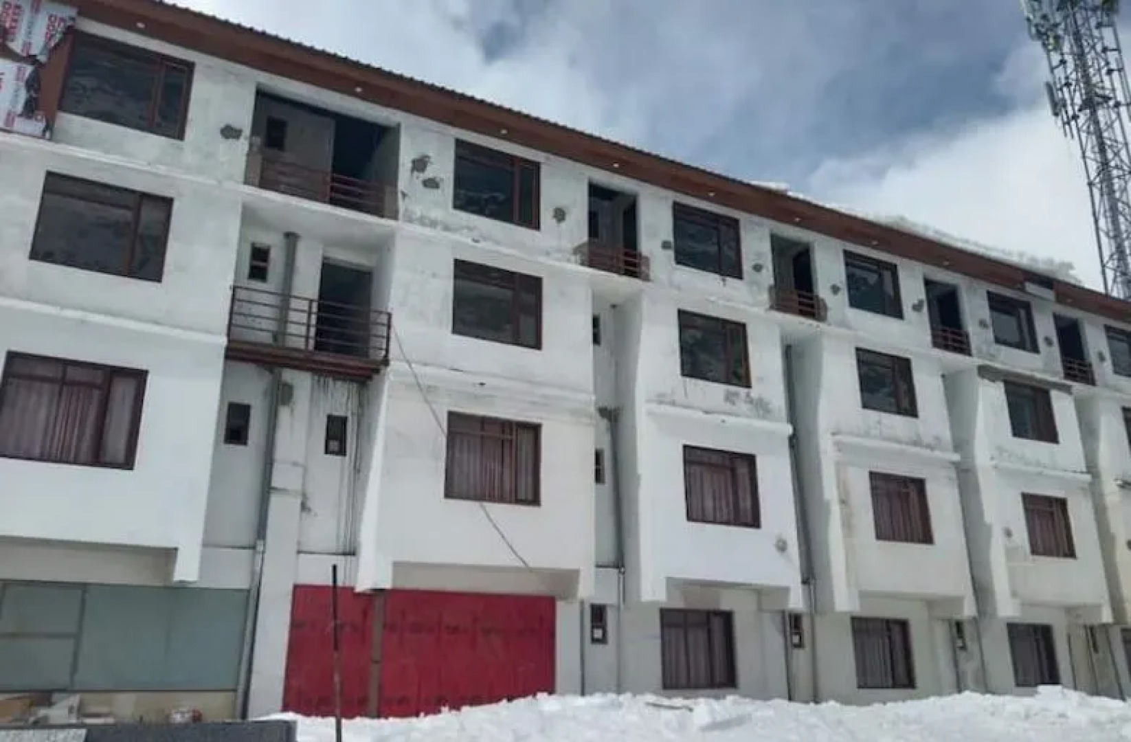 Firsthalt Xpress Nu & Vs Block Badrinath