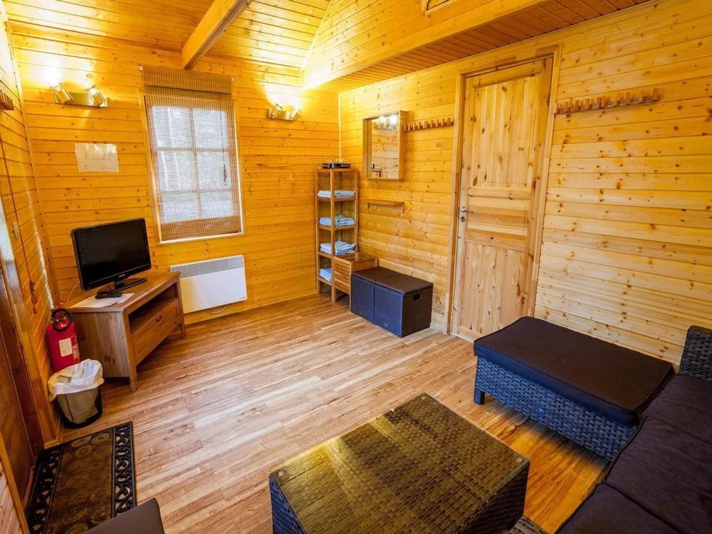 Roosta Holiday Village