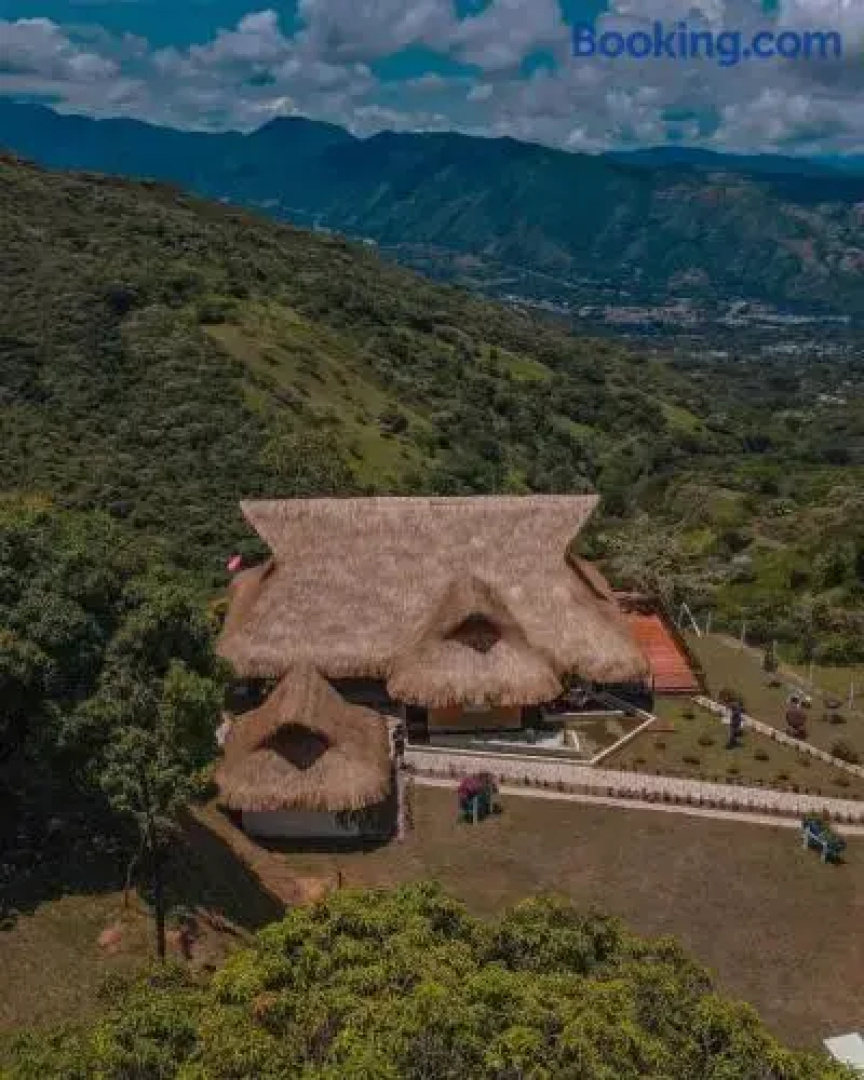 Nalua Glamping and Hotel