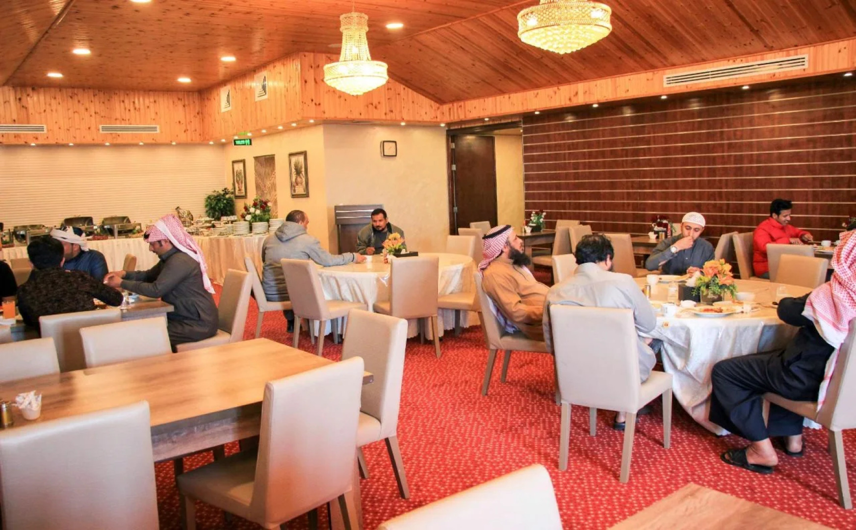 Balcony Hotel & Suites