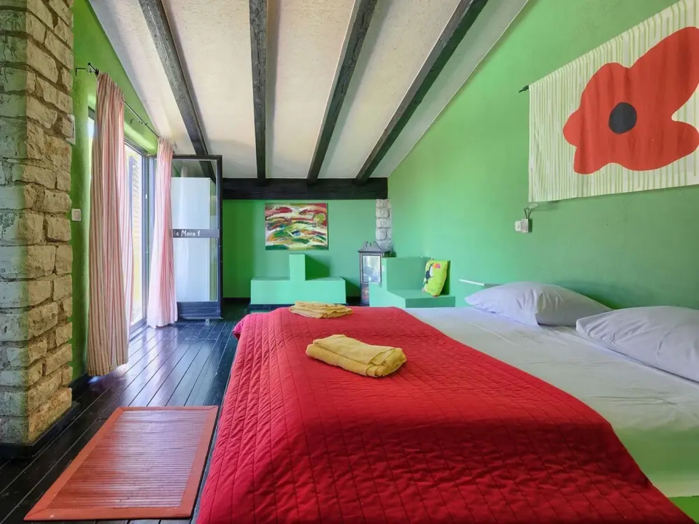 Moira Katoro in Katoro