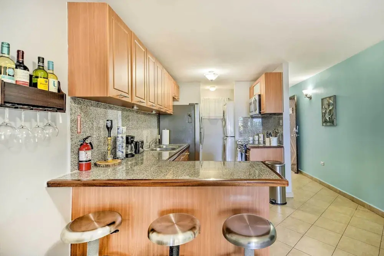 Breezy Condo w/ Ocean View Balcony: Walk to Beach!