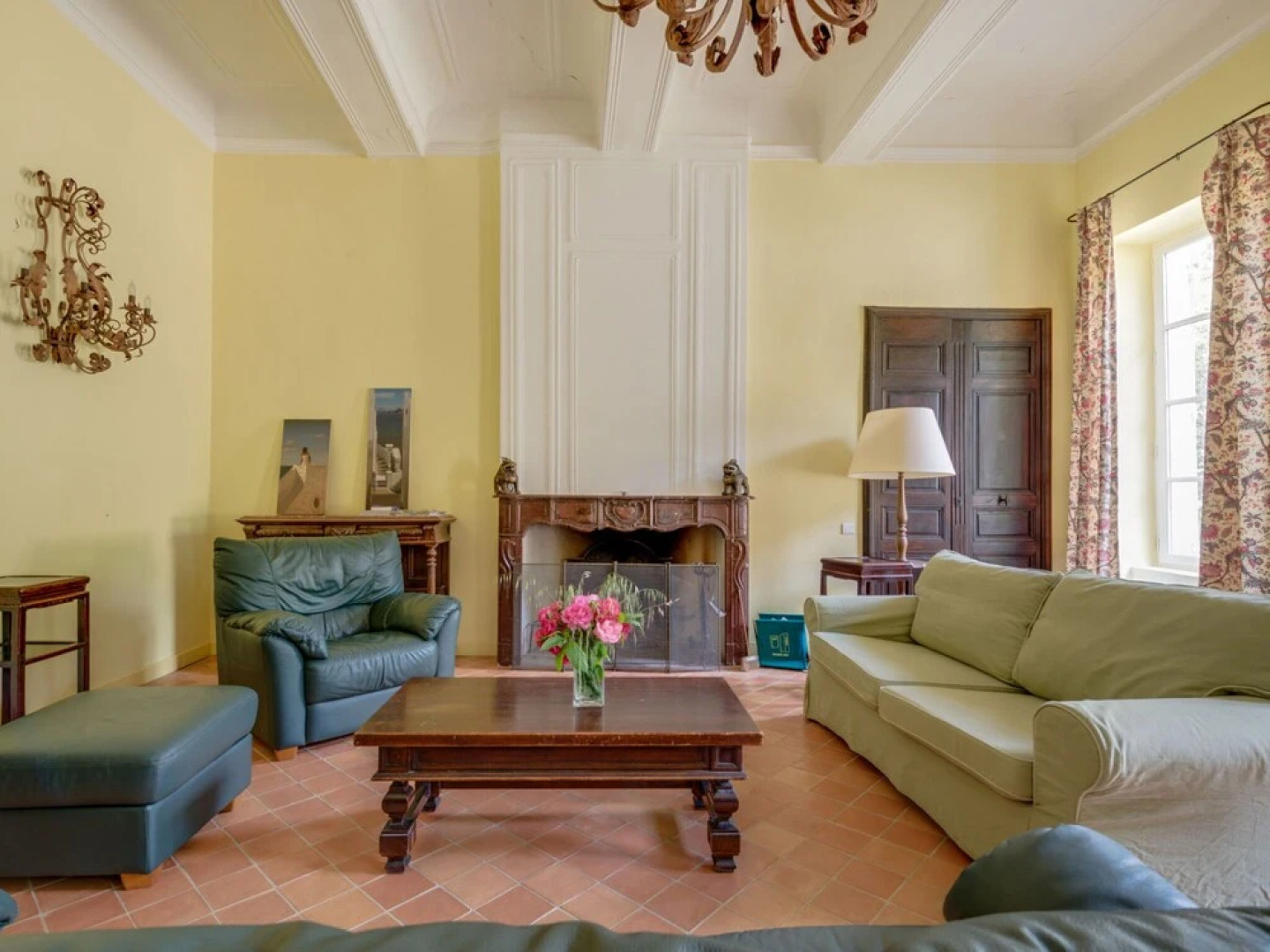 Secluded Holiday Home in Rustrel With Swimming Pool