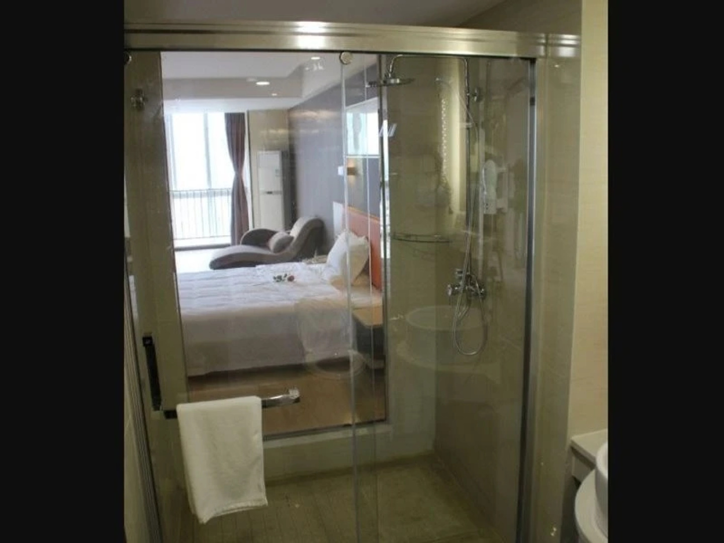 7 Days Premium Jingjiang Fuhai New World Automobile Terminal Branch