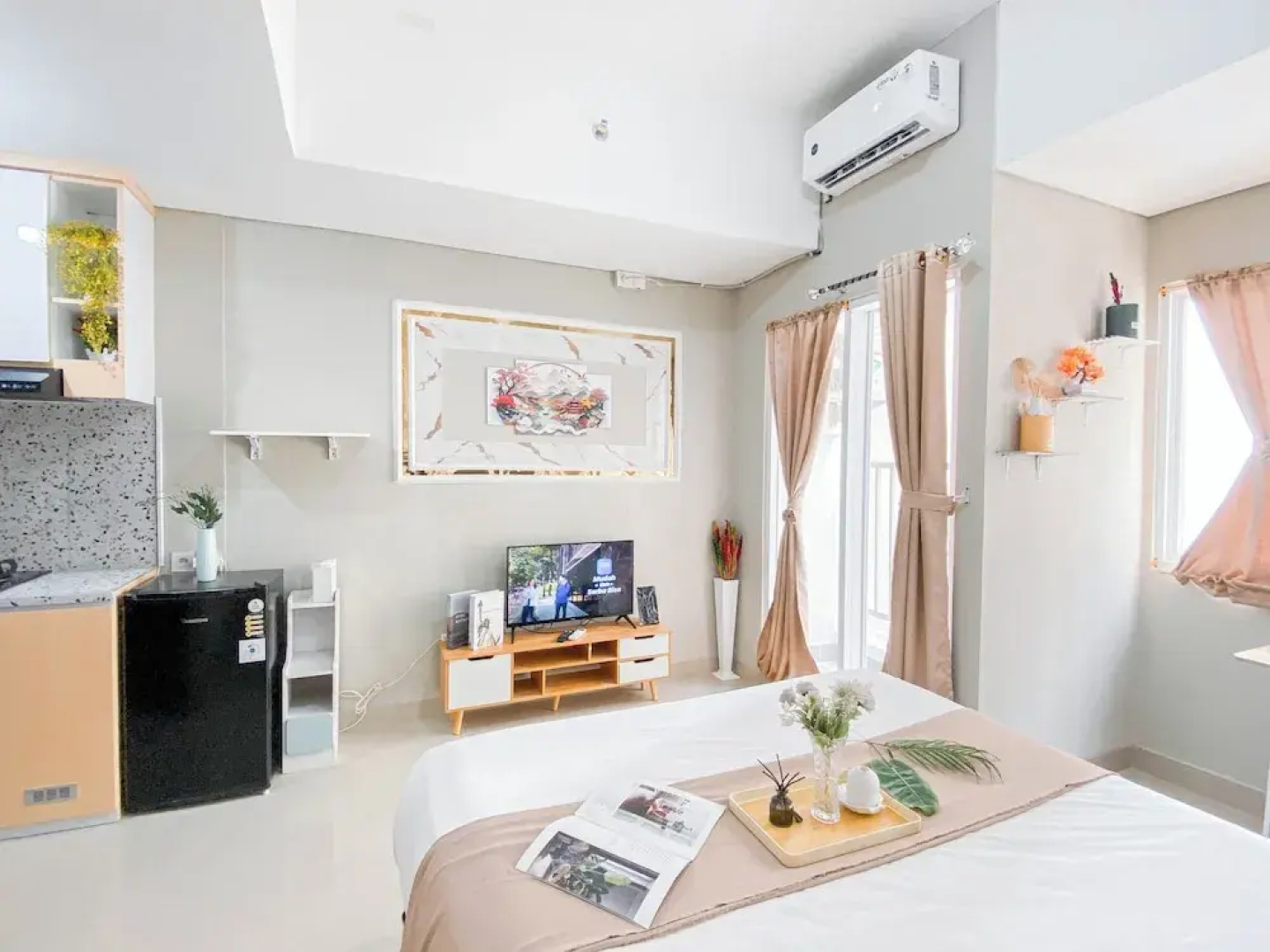 Nice Studio Room Apartment at LRT City Sentul - Royal Sentul Park