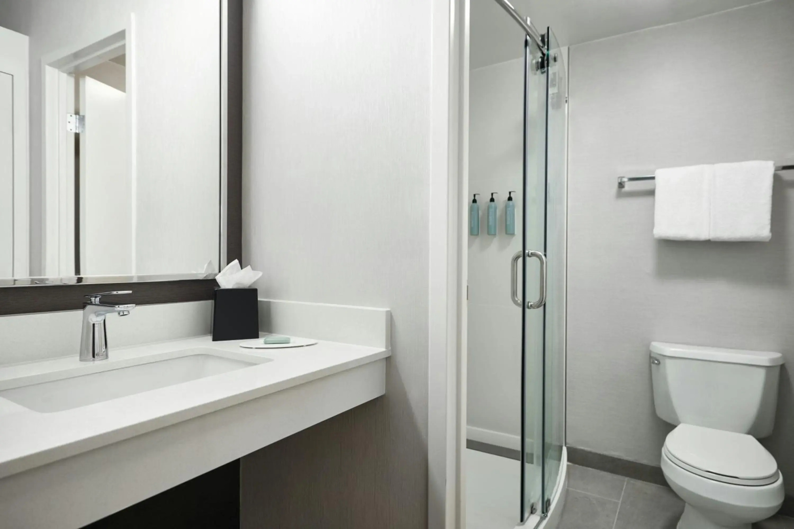 Courtyard by Marriott St Louis Westport Plaza