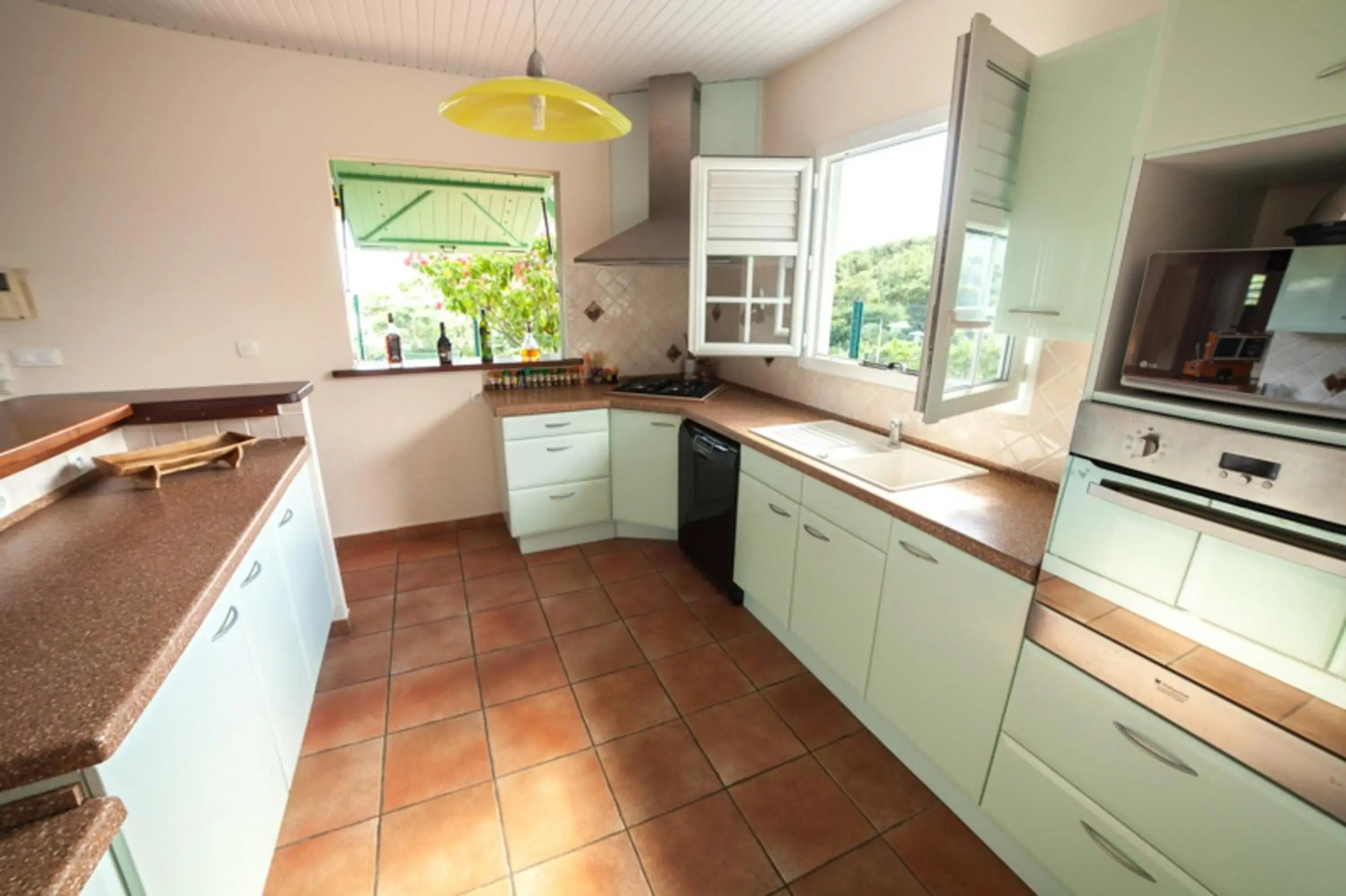 Villa de 3 chambres avec vue sur la mer piscine privee et jardin clos a Le Diamant a 1 km de la plage