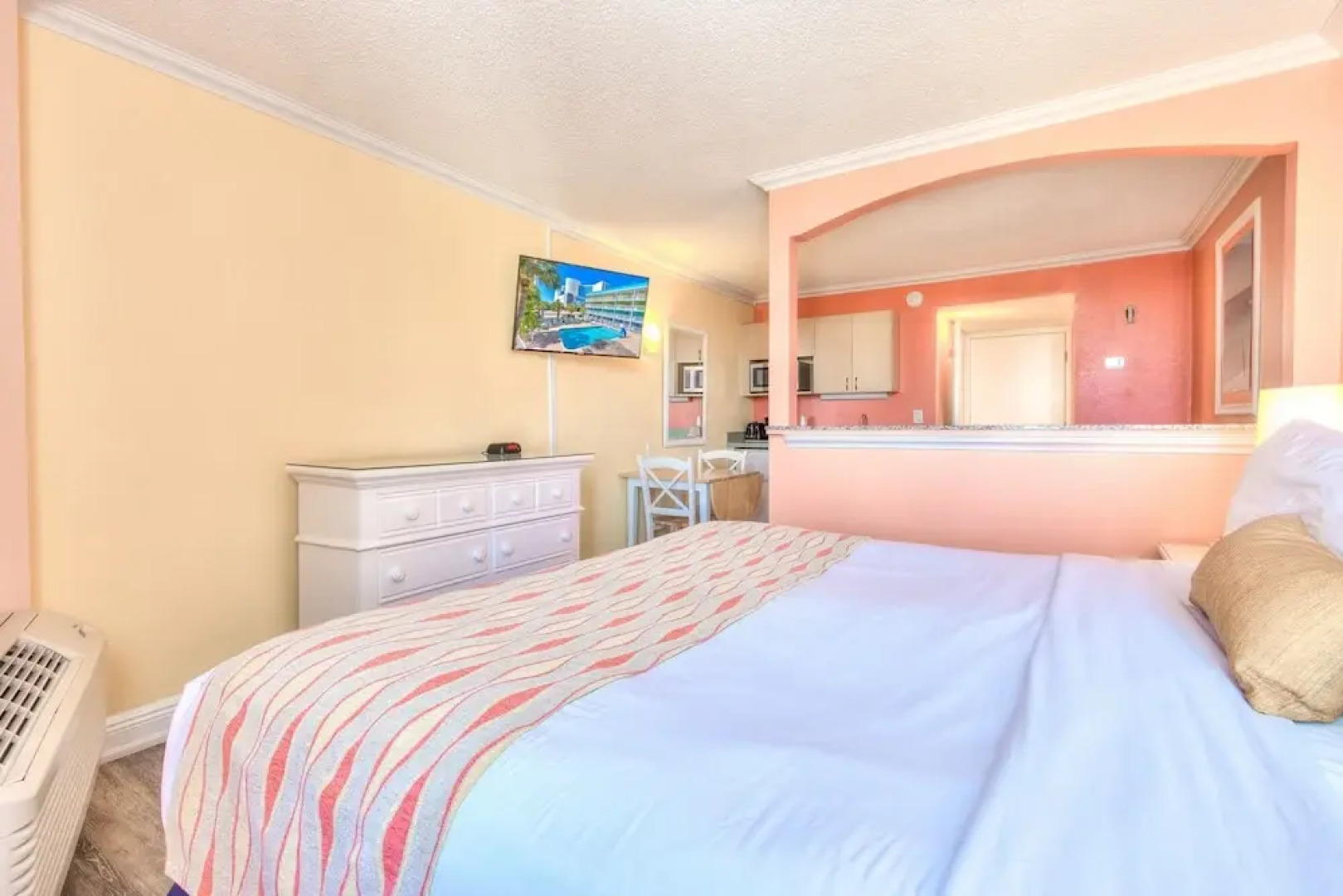 Pelican Pointe #219 Studio Bedroom Home by RedAwning