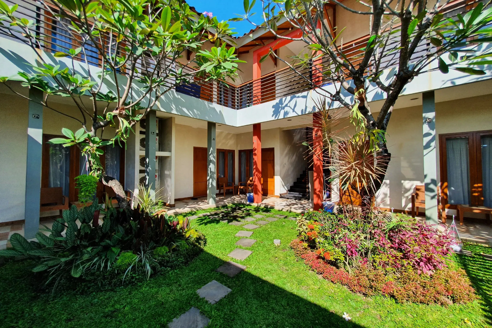 Rumah Eyang Tardjo Syariah