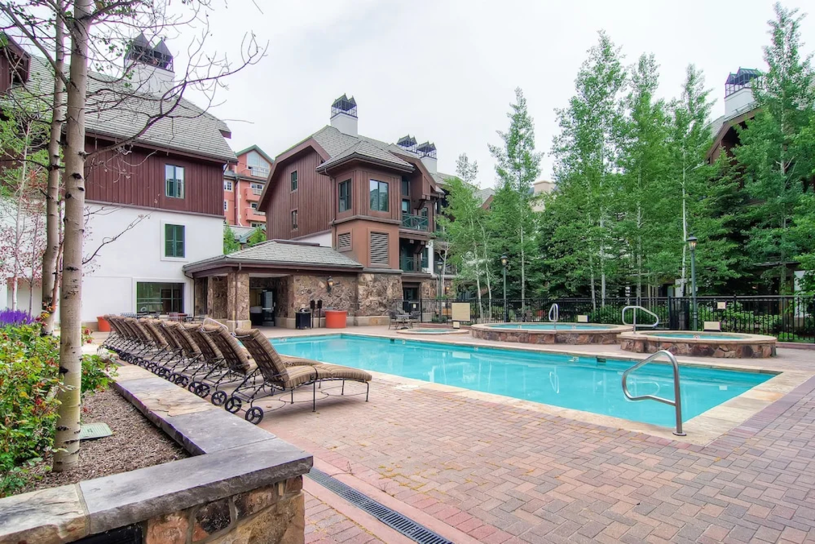 Villa Montane by East West Hospitality