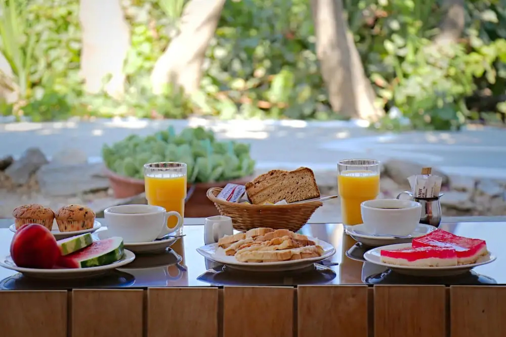 Ailouros summer hotel