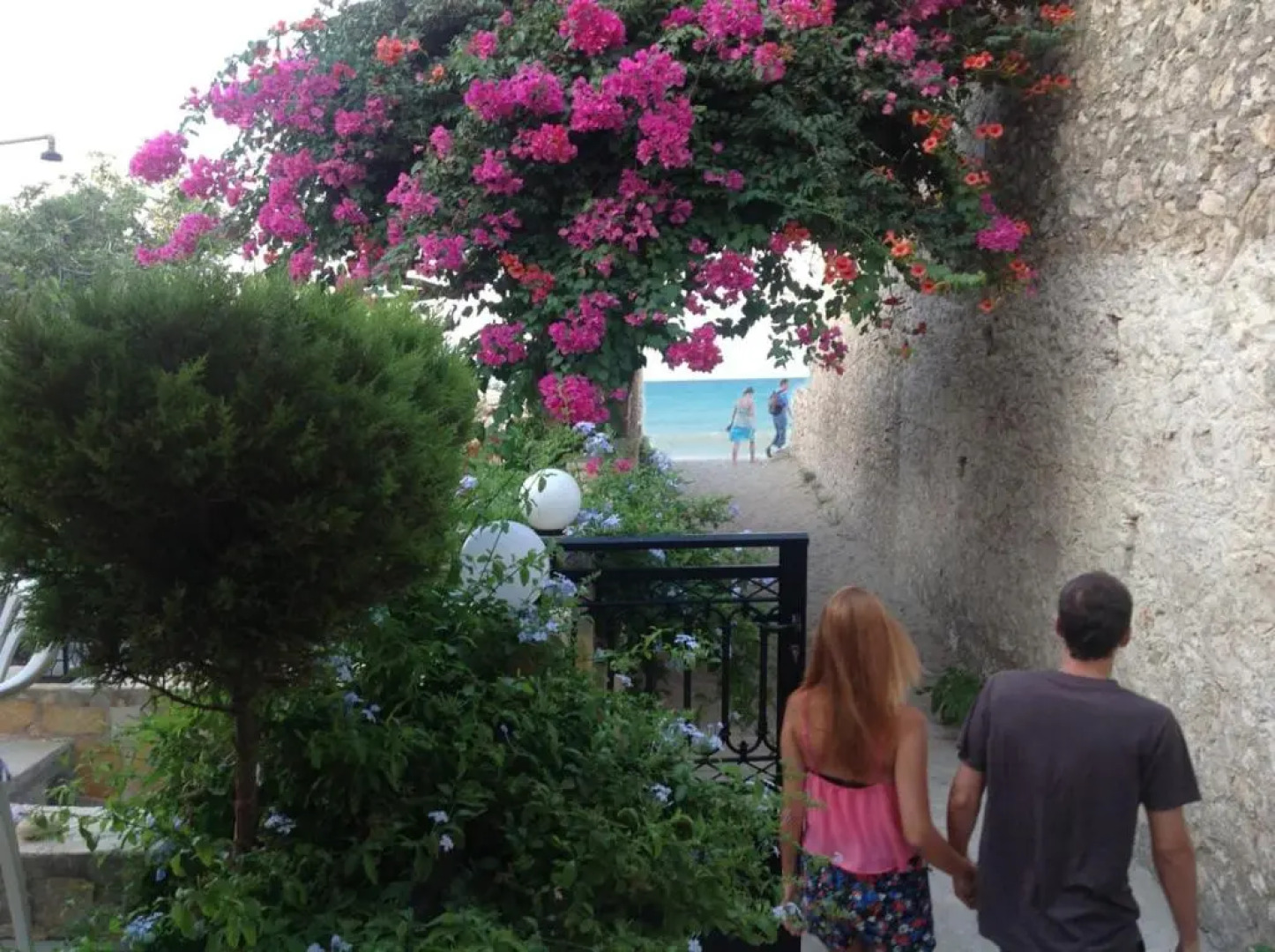 Asterias Studios Apartments