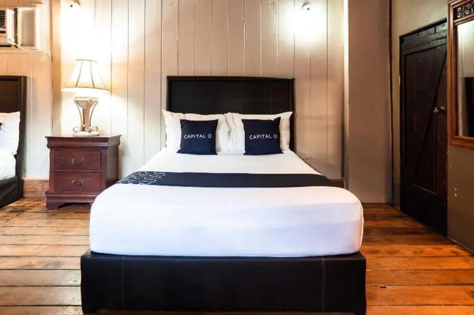 Capital O Hotel Villa Azura