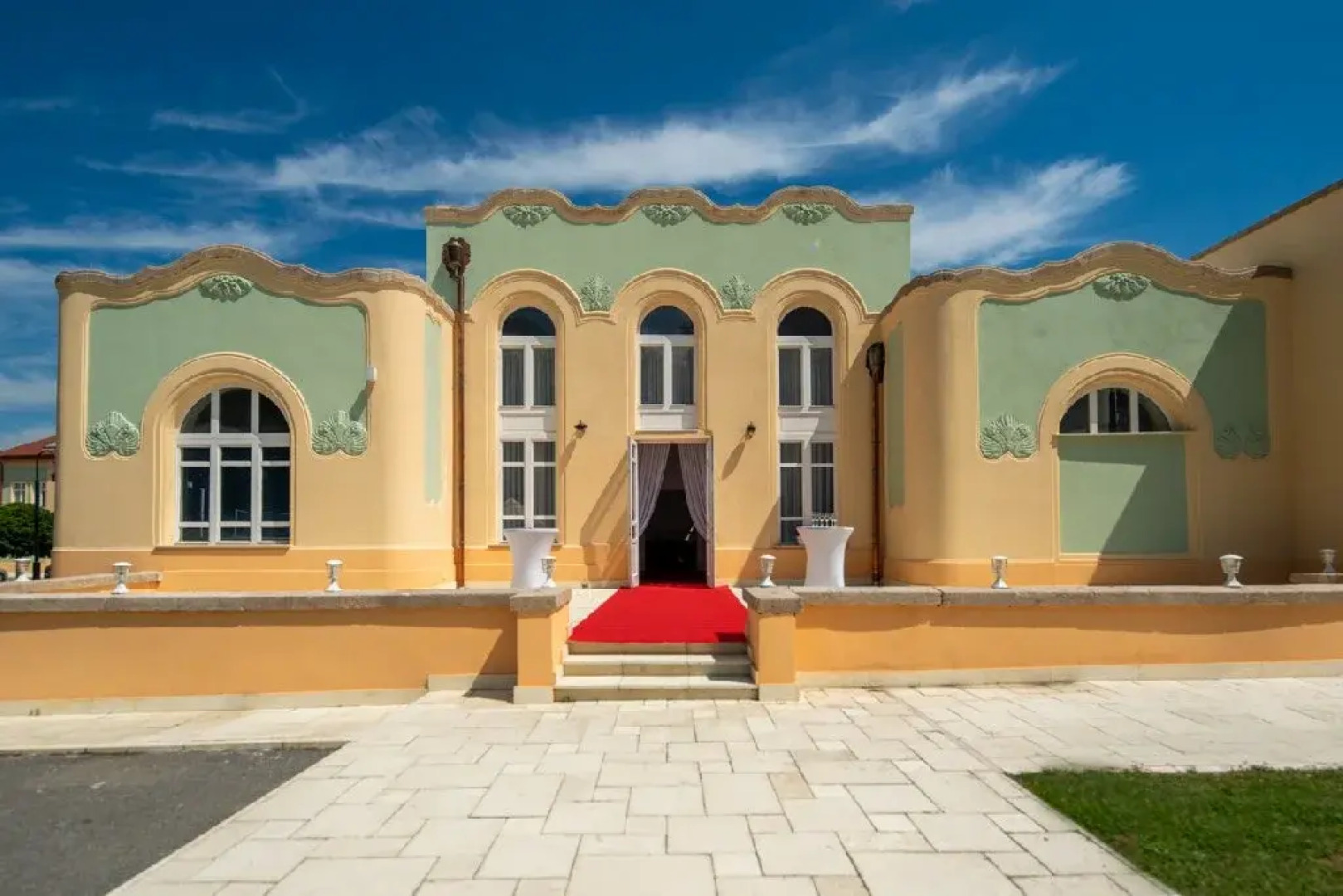 Complex Jasmine Ocna Sibiului  Hotel Helios