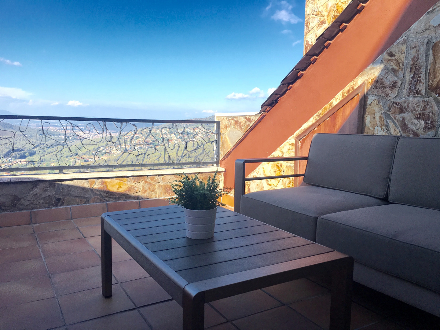 Отель El Petit Mirador