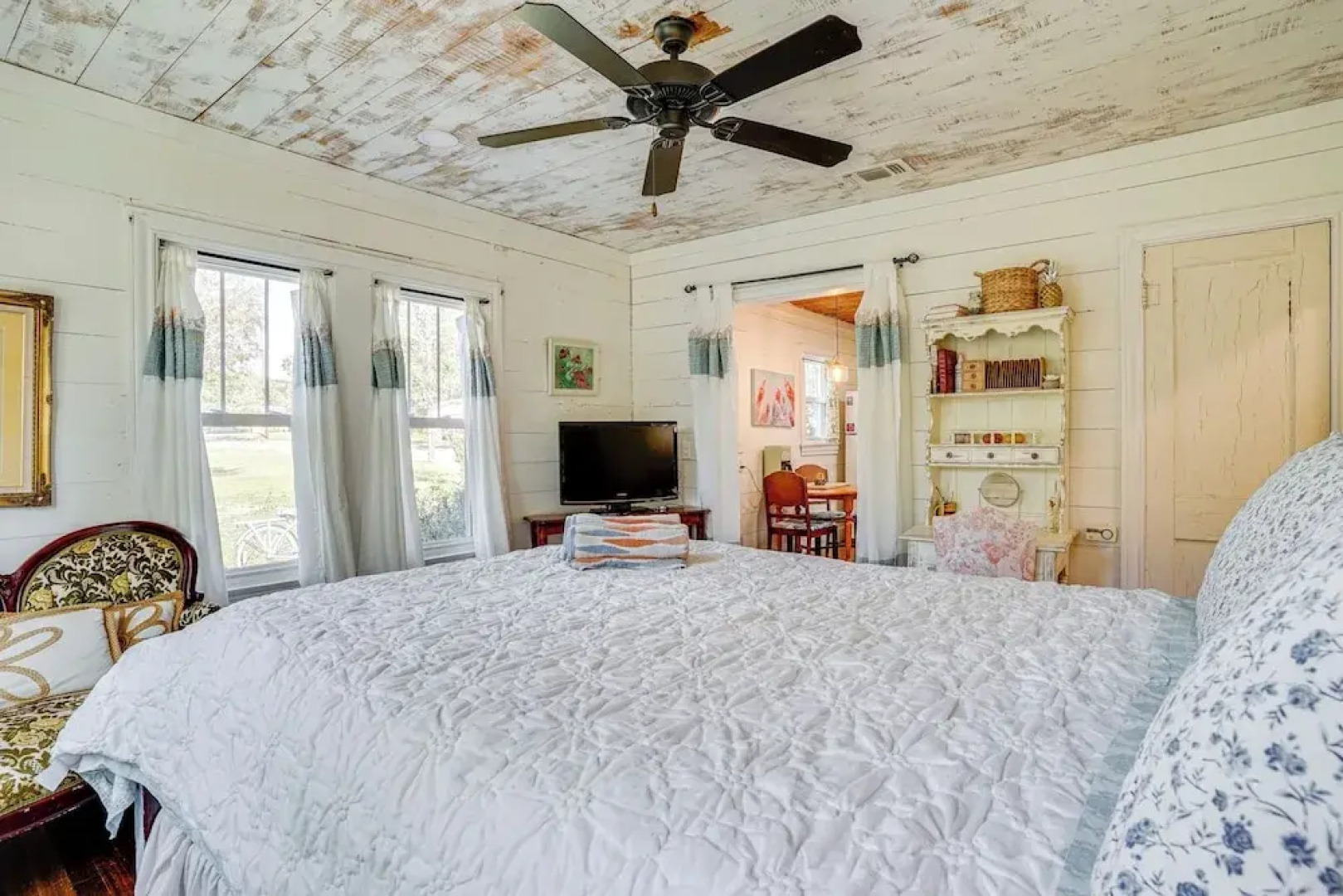 4 Mi to Dinosaur Valley: Rustic Glen Rose Cottage!