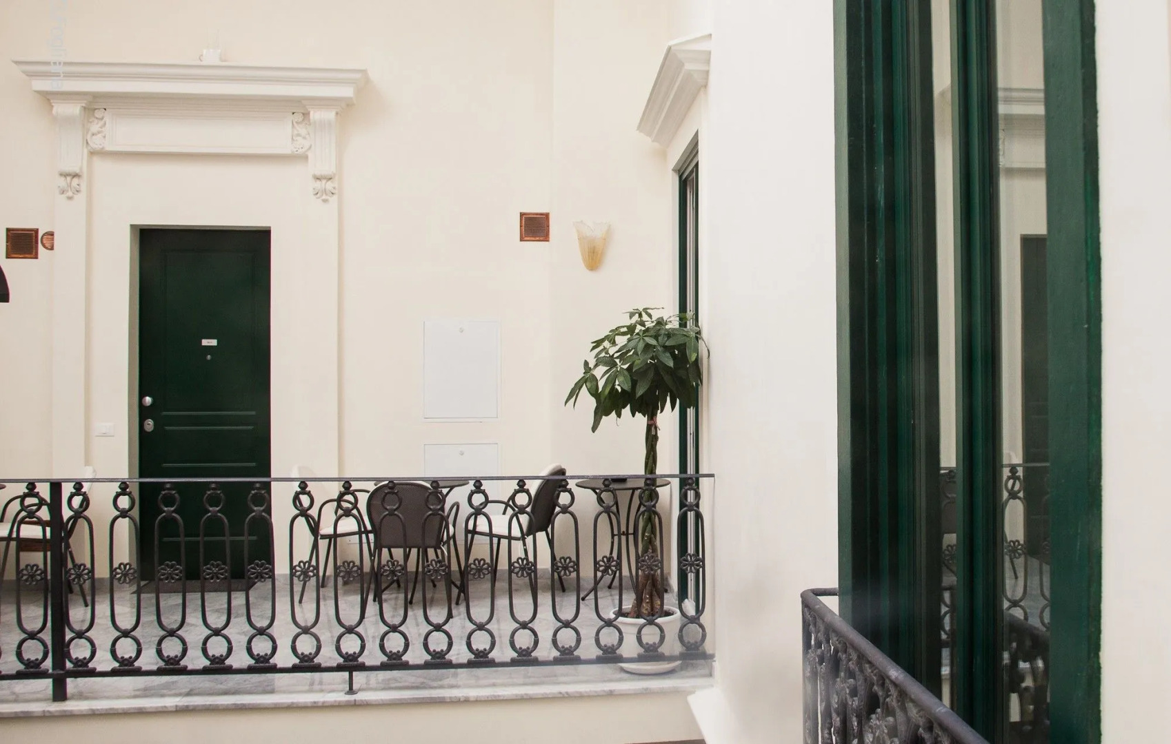 Central Gallery Rooms