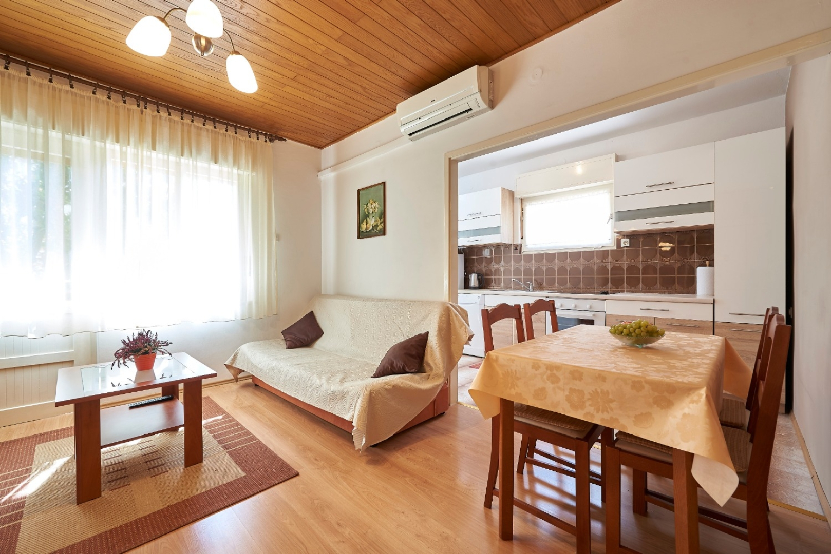 Apartment Ivo - with garden: A1 Trogir, Riviera Trogir