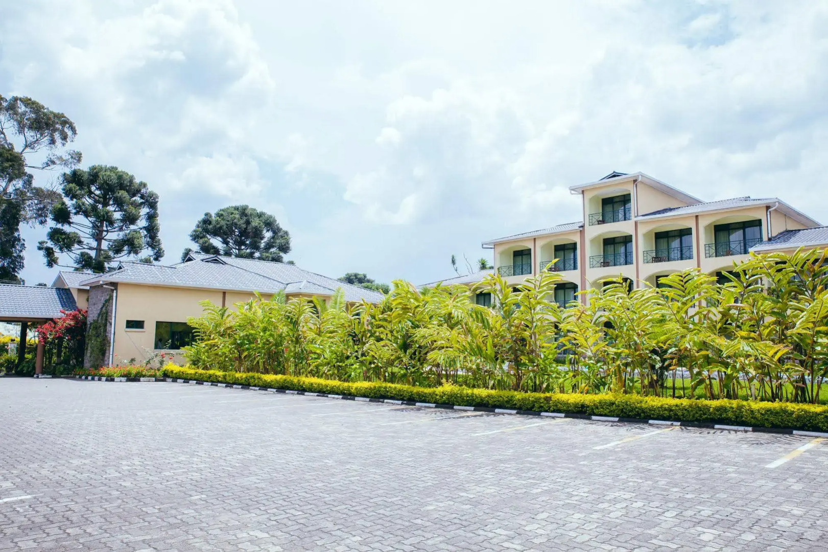 Gorillas Volcanoes Hotel