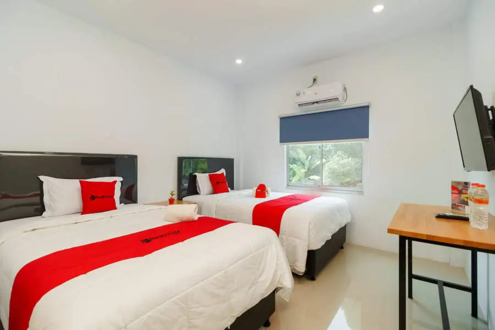 RedDoorz Plus near Kualanamu International Airport 2