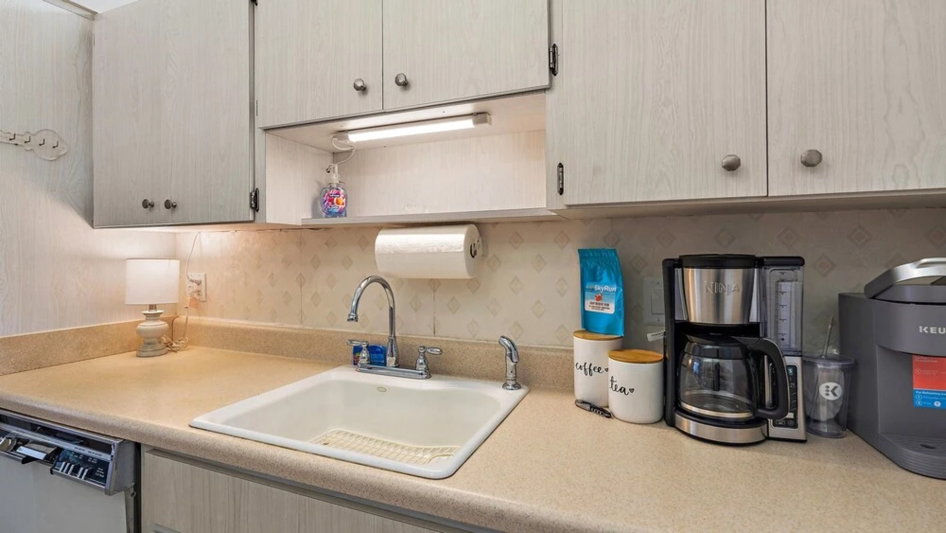 Beach Harbor Hideaway 1 Bedroom Condo by RedAwning