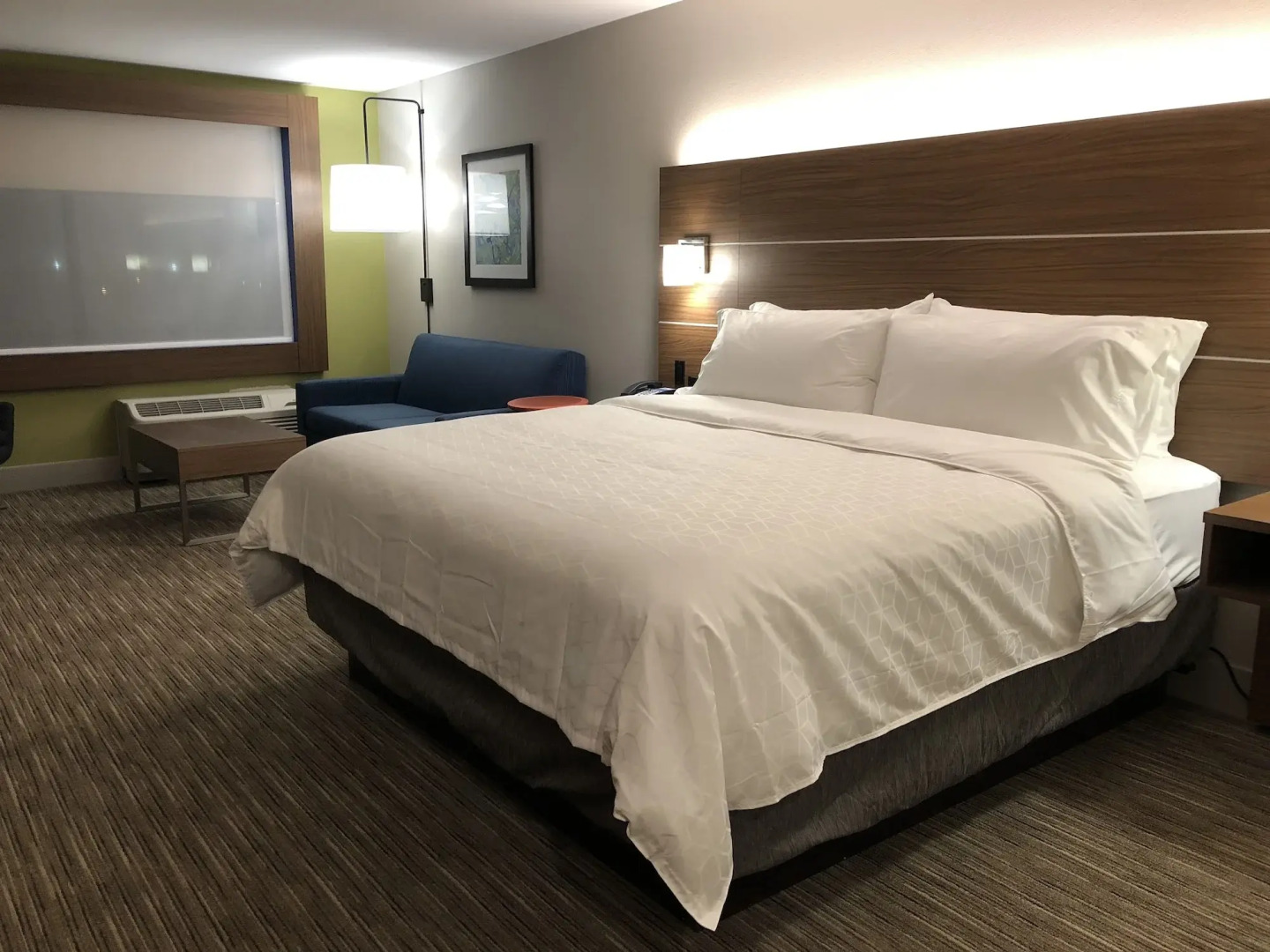 Holiday Inn Express & Suites Racine by IHG