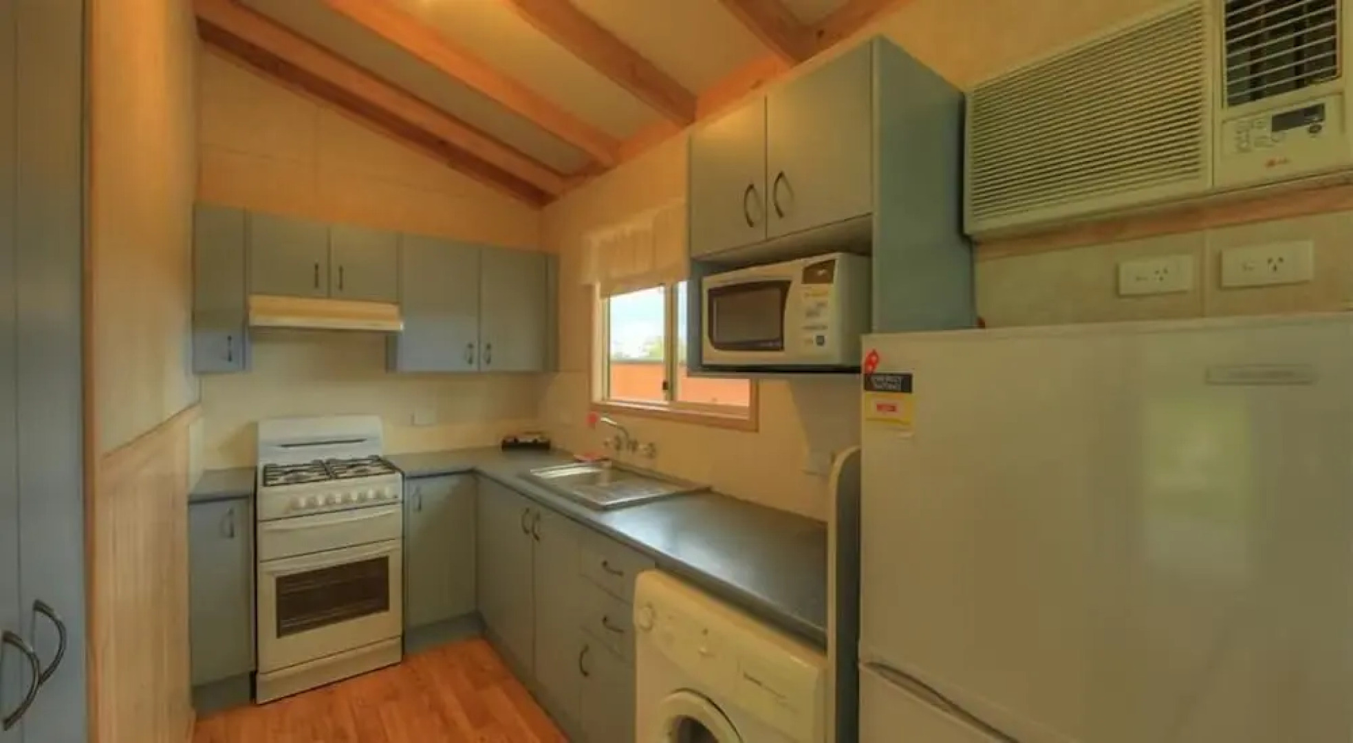 Sandy Hollow Tourist Park