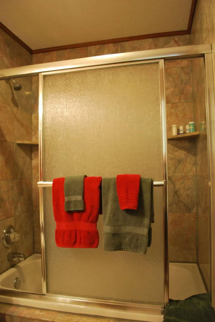 The Whispering Pines Inn Bed & Breakfast