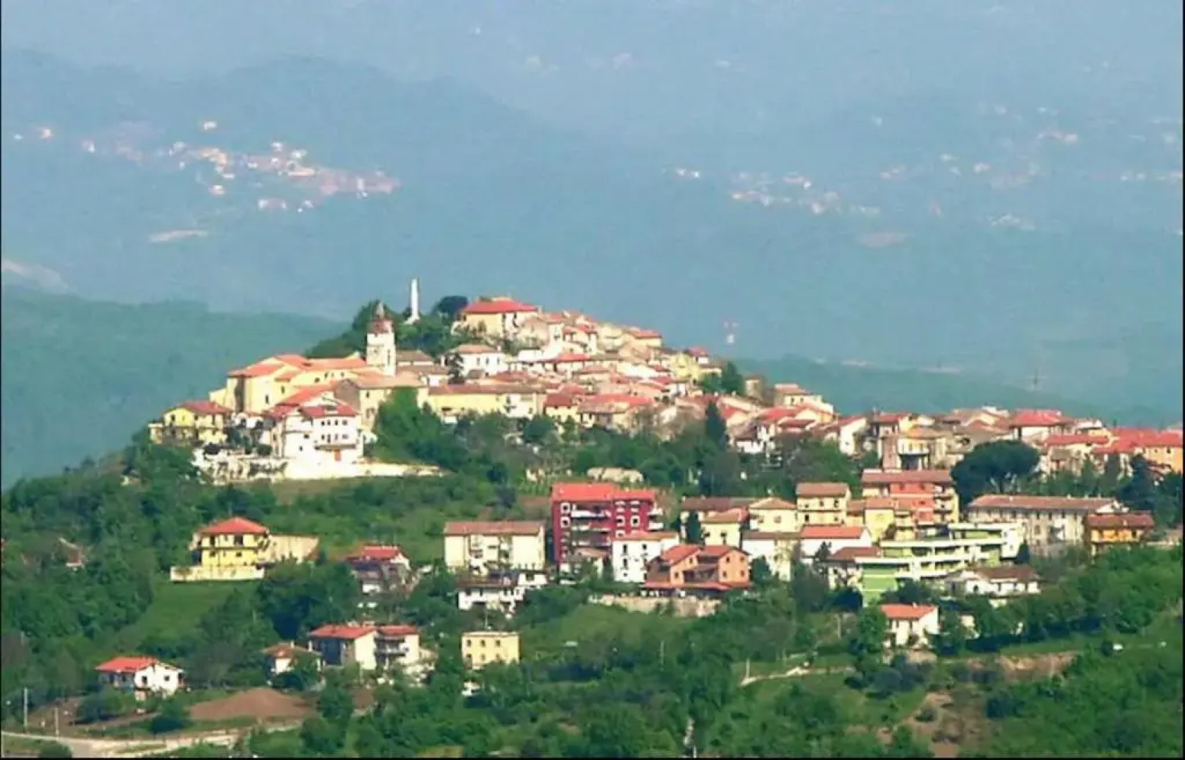 Superbe Appartement de 5 pièces avec 3 grandes chambres situé dans un jolie village