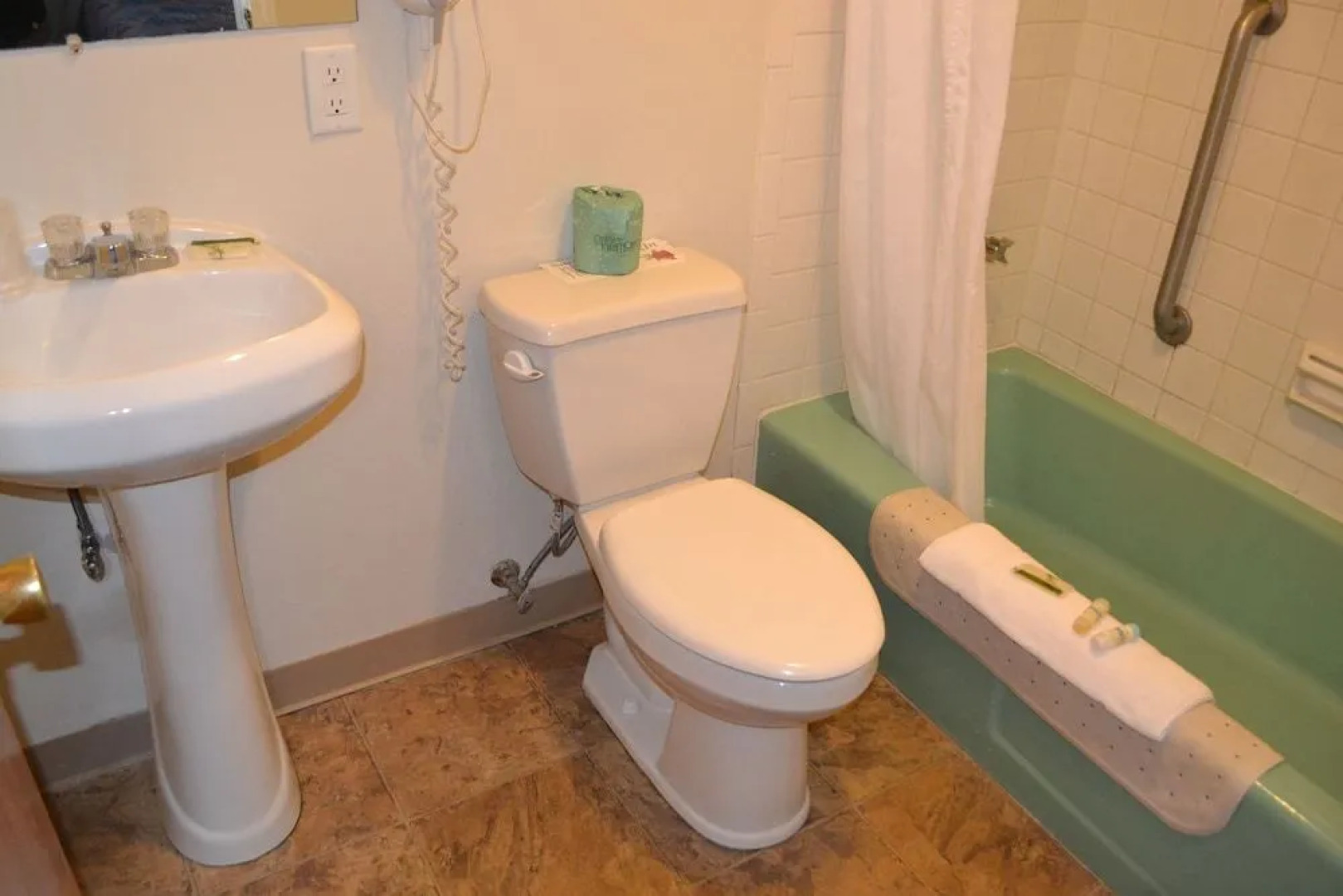 Endless Dunes, A Modern Motel