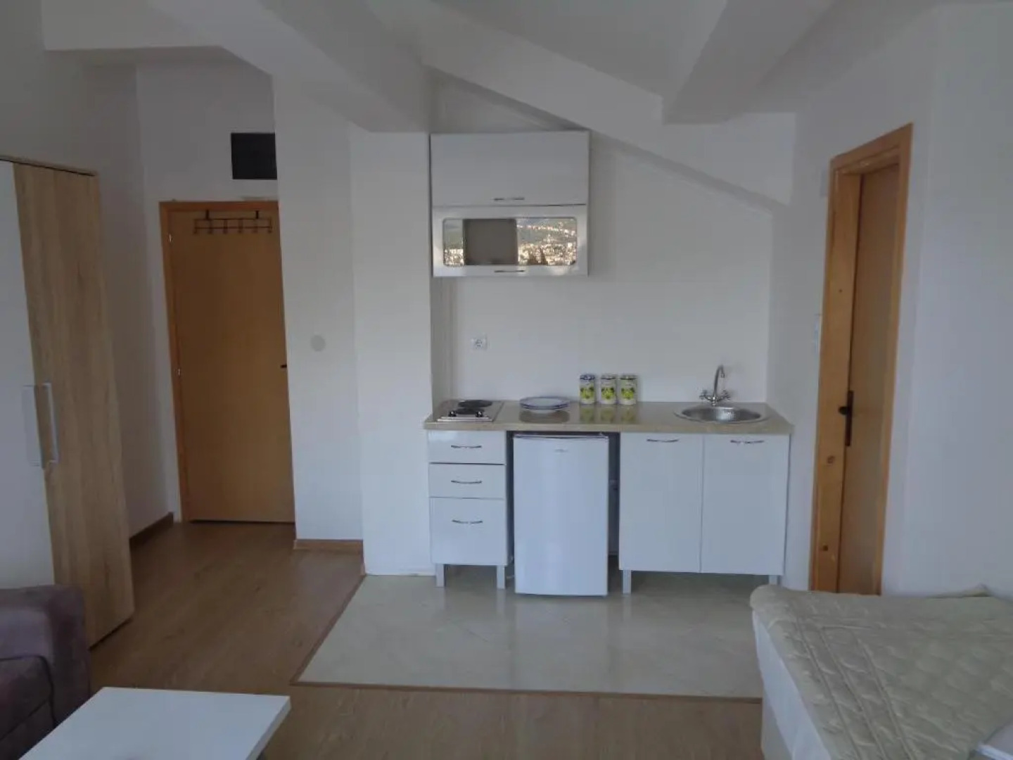 Larissa Sunrise Apartment