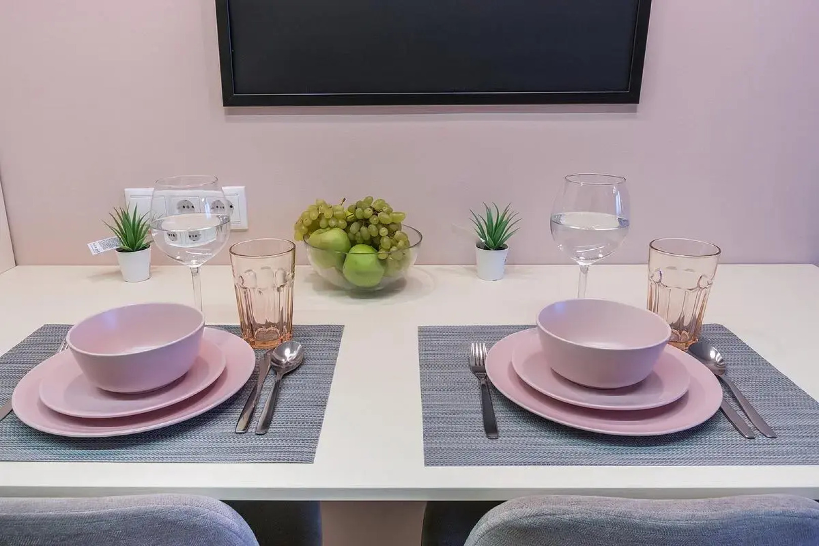 Sky INN Color Apartments (Скай Инн Колор Апартмэнтс) Сколково