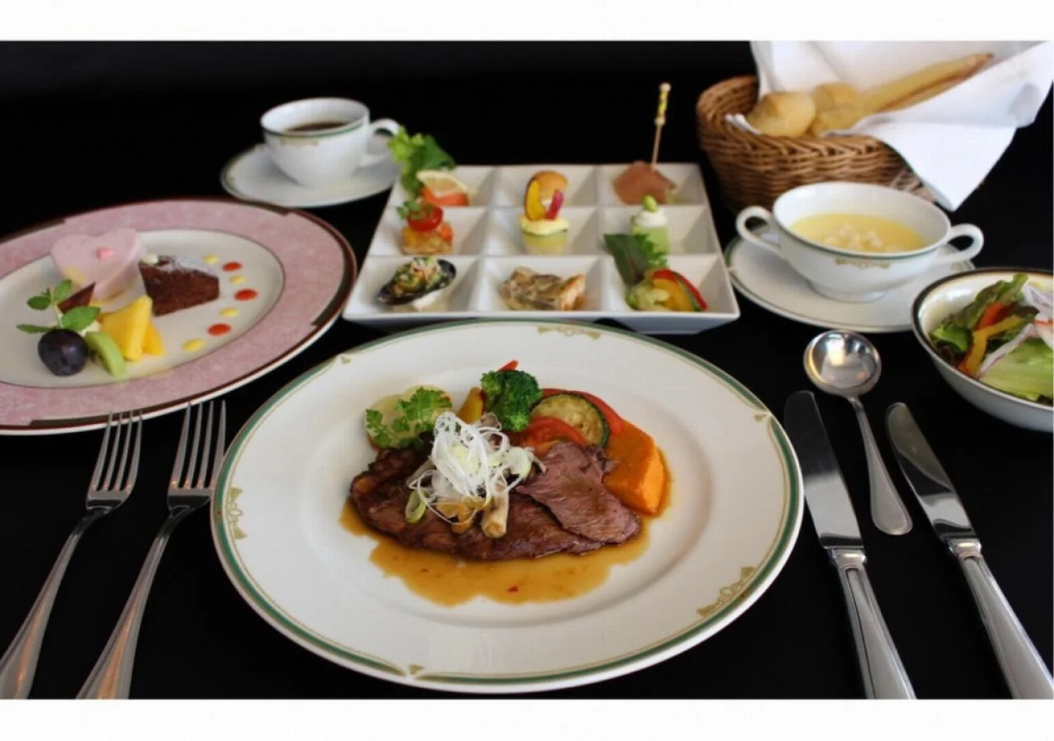 Nishiwaki Royal Hotel