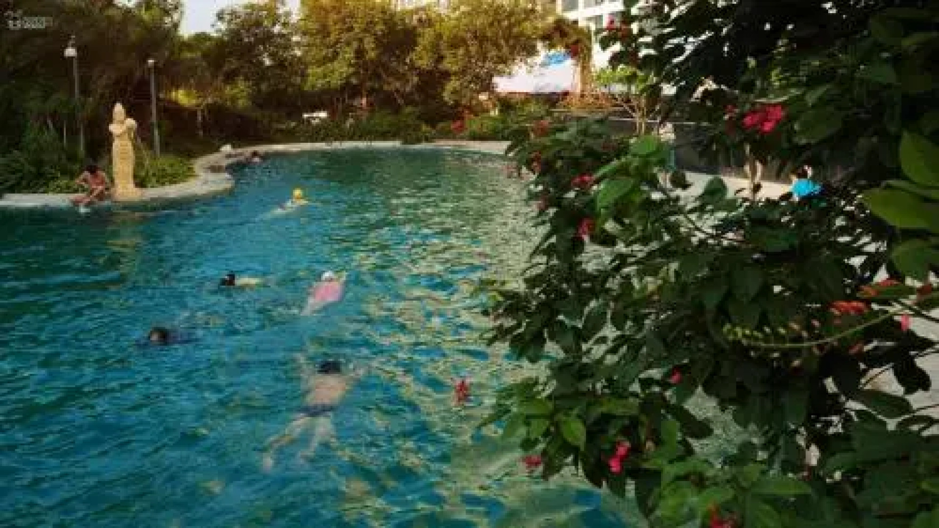 North Bay No.1 Ocean View Apartment Hotel