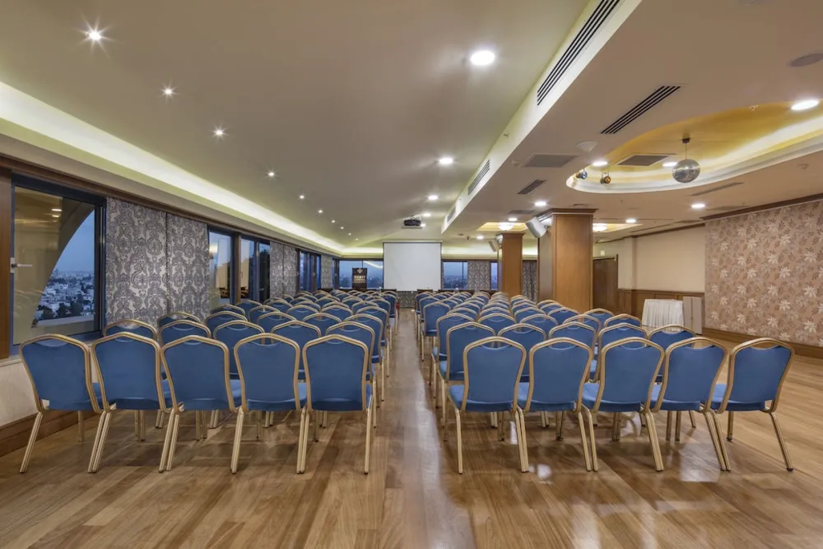 Отель Merit Lefkosa Casino & Spa